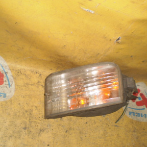 Повторитель в бампер TOYOTA лев RAV4 ZCA25