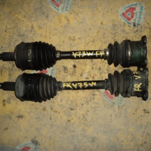 Привод Mitsubishi V75W Pajero 6G74 перед, прав ABS MR453384
