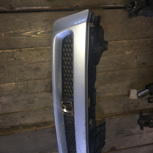 Решетка радиатора HONDA Stepwgn RF1/RF2 '1999-2001 75101-S47-9010