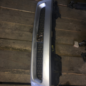 Решетка радиатора HONDA Stepwgn RF1/RF2 '1999-2001 75101-S47-9010