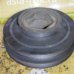 Шкив коленвала HONDA D15B/D16A/D16W1 4+4+4 ручейка диаметр 28 мм. ДЕФЕКТ СКОЛЫ 13810-P2K-J01