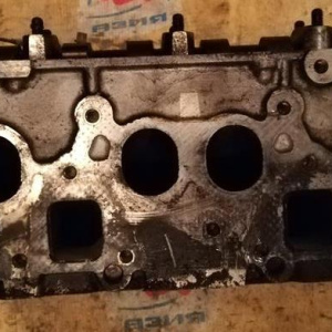 Головка блока NISSAN CD20 без одного клапана направляющая под замену
