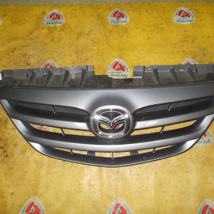 Решетка радиатора Mazda MPV LW3W '2004 ф.P3811