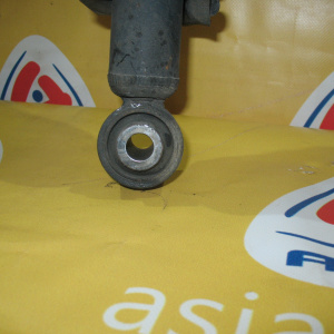 Стойка TOYOTA ZNE14 Wish R 4WD