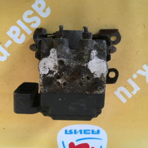 Блок ABS Toyota ACU20/ZNE10 Kluger V/Wish