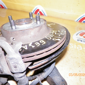 Ступица Toyota AE100/AE101/AE110/EE100/EE101/EE110/EE111/AE104/AE114 Corolla/Sprinter перед, прав 2WD/4WD Суппорт-(54-18).Без ABS.В сборе.Диаметр диска- 258 м