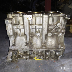 Двигатель SUZUKI K6A-3312992 Блок голый Alto HA24V