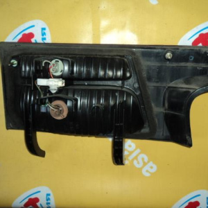 Вставка между стопов TOYOTA Estima ACR30 R