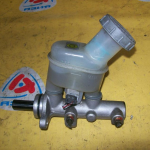 Главный тормозной цилиндр SUZUKI RC51S/RD51S Aerio