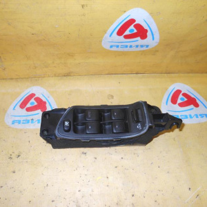 Пульт стеклоподъемника SUBARU Legacy BP5/BL5/BPE перед, прав