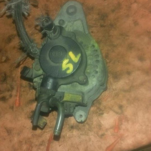 Генератор TOYOTA 2L 3 конт. вакуум сзади. Реле выносное 27030-54250 / 27030-54241