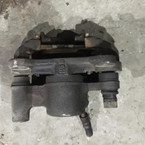 Суппорт Toyota ZCT10/ZCT15/ACT10/SV50/SV55/ZZV50/AZV50/AZV55 зад, прав 47730-32170 2WD/4WD Opa/Vista