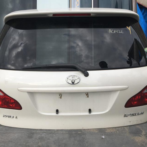 Дверь задняя TOYOTA Ipsum ACM20 '2003-2009 (спойлер) вст.44-58