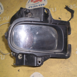 Туманка TOYOTA R Avensis AZT250 (в сборе)