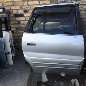 Дверь боковая TOYOTA Nadia SXN10 зад, прав [SU] цена указана за голое железо