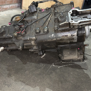 Раздатка Mitsubishi 4D56/6G72 Pajero V23 V44 a/t Super select длинна от акпп до конца флянца 535 мм. ( 23 зуба на акпп )( 26 зуб. на задний карда
