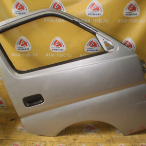 Дверь боковая NISSAN Caravan E25 перед, прав (цена за голое железо)