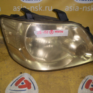 Фара TOYOTA прав Noah AZR60 ксенон