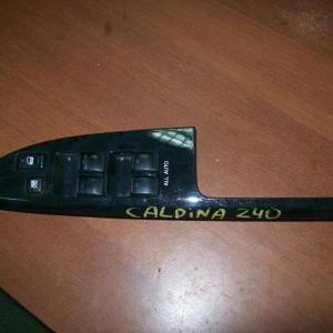 Пульт стеклоподъемника TOYOTA Caldina AZT240 перед, прав
