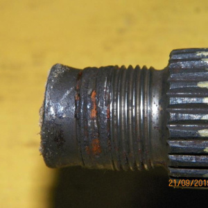 Привод Mazda GG3S 6/Atenza перед, прав без пром.вала 28/26 дефект резьбы