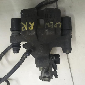 Суппорт Mazda CP8W/CPEW/GW8W/GW5R/GWER '2002 зад, прав GEZC2698ZA 2WD Premacy/Capella