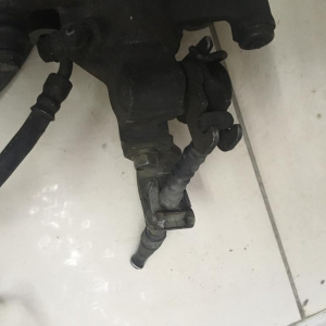 Суппорт Mazda CP8W/CPEW/GW8W/GW5R/GWER '2002 зад, прав GEZC2698ZA 2WD Premacy/Capella