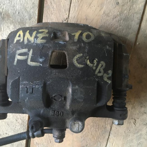 Суппорт NISSAN K11/Z10 перед, лев большой