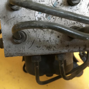 Блок ABS SUBARU SF5 Forester