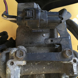 Блок ABS Toyota HDJ80 Land Cruiser