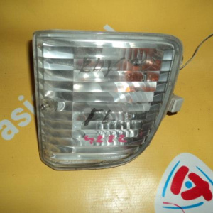 Повторитель в бампер TOYOTA лев RAV4 ZCA25