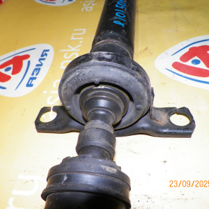 Кардан SUBARU BL5/BP5 EJ256 R На гранате. Длинна передней части от середины крестовины до подвестного-43.5 см.