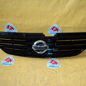 Решетка радиатора NISSAN Serena C24 '2001-2004