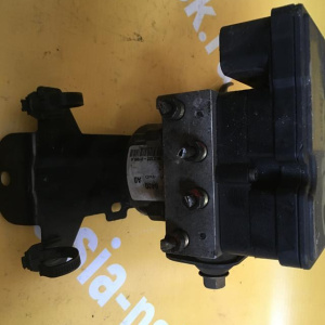 Блок ABS Suzuki TD54W Escudo