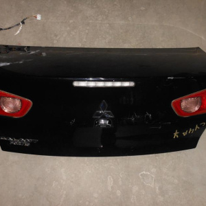 Крышка багажника Mitsubishi Galant Fortis/Lancer CY4A '2007-2014 (камера) (без замка) вст.P5614 красные