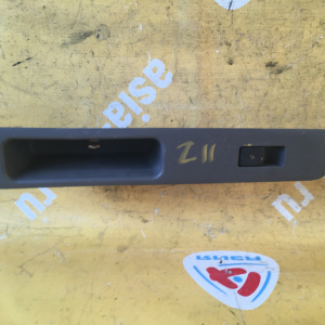 Пульт стеклоподъемника NISSAN Cube Z11 зад, лев