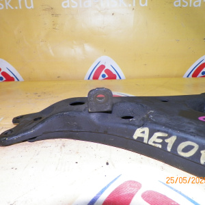 Рычаг TOYOTA AE110/AE111/AE114/AE115/EE111/EE110/CE110/CE114/CE116 '1995-2000 перед, лев с креплением под стабилизатор 48069-12171