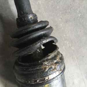 Привод Mazda TAFP Millenia KL перед, лев (с рваным пыльником)