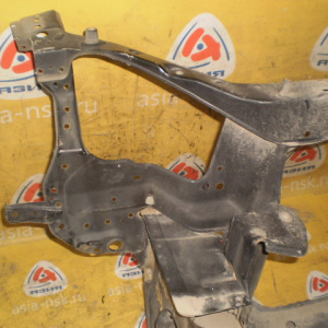 Рамка радиатора Toyota Nadia SXN10 SU