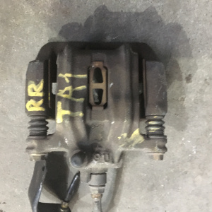 Суппорт Honda TA1/TA2/TA3/TA4 Avancier зад, прав