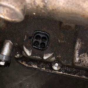 АКПП Isuzu 6VD1/6VE1 4L30E / GM 96018270 4WD ( не TOD ) 5 конт. спереди, 4 конт. сзади, раздатка с электромотором Bighorn/MU/Wizard/Trooper UBS25/UES2