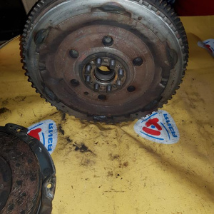Маховик NISSAN YD25 Navara m/t демпферный