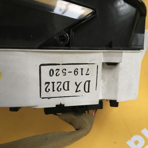 Панель приборов Mazda Demio DW3W '1996 дефект крепления