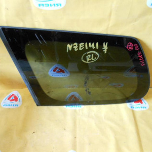 Стекло собачатника Toyota Corolla Fielder NZE140 зад, лев