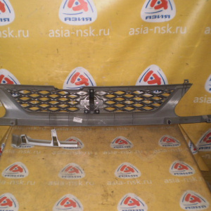 Решетка радиатора NISSAN Serena C24 (брак) 62310-4N010