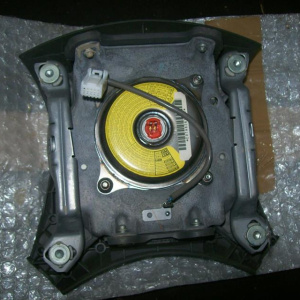 Подушка безопасности TOYOTA Corolla Fielder NZE140 вод. (с зарядом)