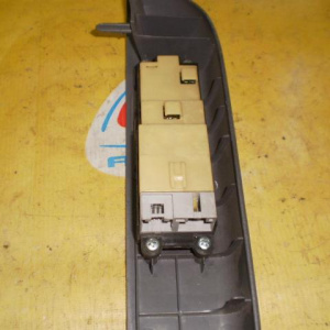 Пульт стеклоподъемника NISSAN March K11 3door