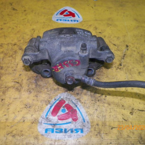 Суппорт Nissan C33 Laurel перед, прав