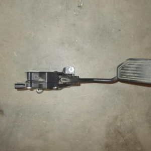 Педаль газа TOYOTA NZE140 Corolla Эл.