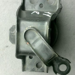 Подушка двигателя Nissan HR15 E11/C11 перед, прав