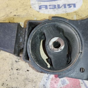 Подушка двигателя Toyota 3S/1AZ-FSE Nadia SXN10/ACN10 ДЕФЕКТ F 12361-16290/AV-70897/12361-28150